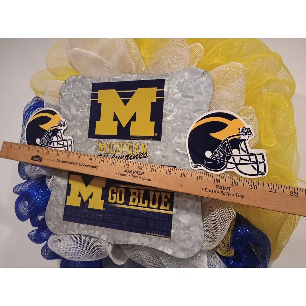Michigan, Michigan State Wreath, Michigan State University Wreath, Wolverines...
